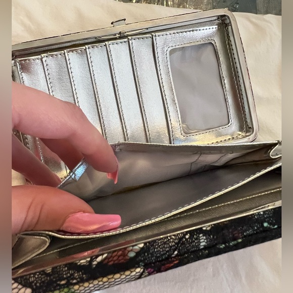 Unique colorful lace clutch/wallet - Picture 5 of 6